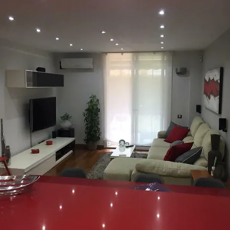 Preciosa Planta Baja Con Jardin A 100m De La Playa *